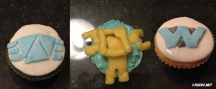Weyland logo cupcake Weyland logo cupcake